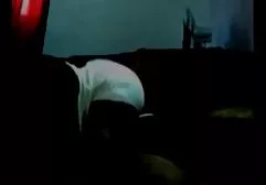 بچه ها کلیپ های سسکی بوسیله چرخش شلخته سفید جذاب می شوند