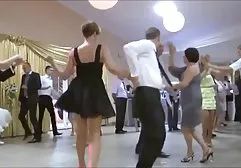 هیولا یکی از حیوانات ژاپنی را به صورت کلیپ های سکسی انلاین خشمگین می بینند، شکاف هایش را پاره می کنند و اسپرم را به حد کم می رسانند.